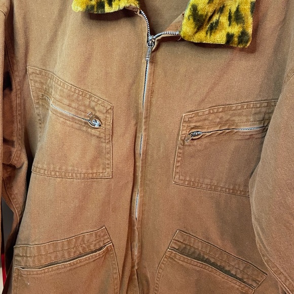 Mahudi International Barn Jacket - Picture 2 of 4